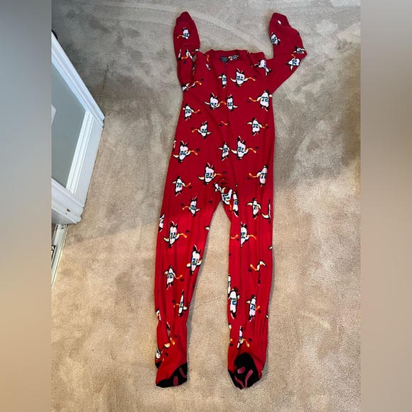 Kids Onesie Red Hockey Penguin footies with traction pads - Picture 2 of 7